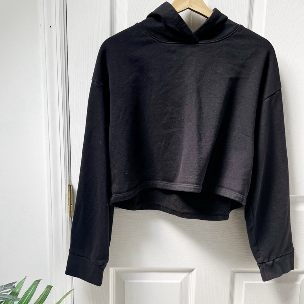 Beyond Yoga Black Cropped Hoodie
